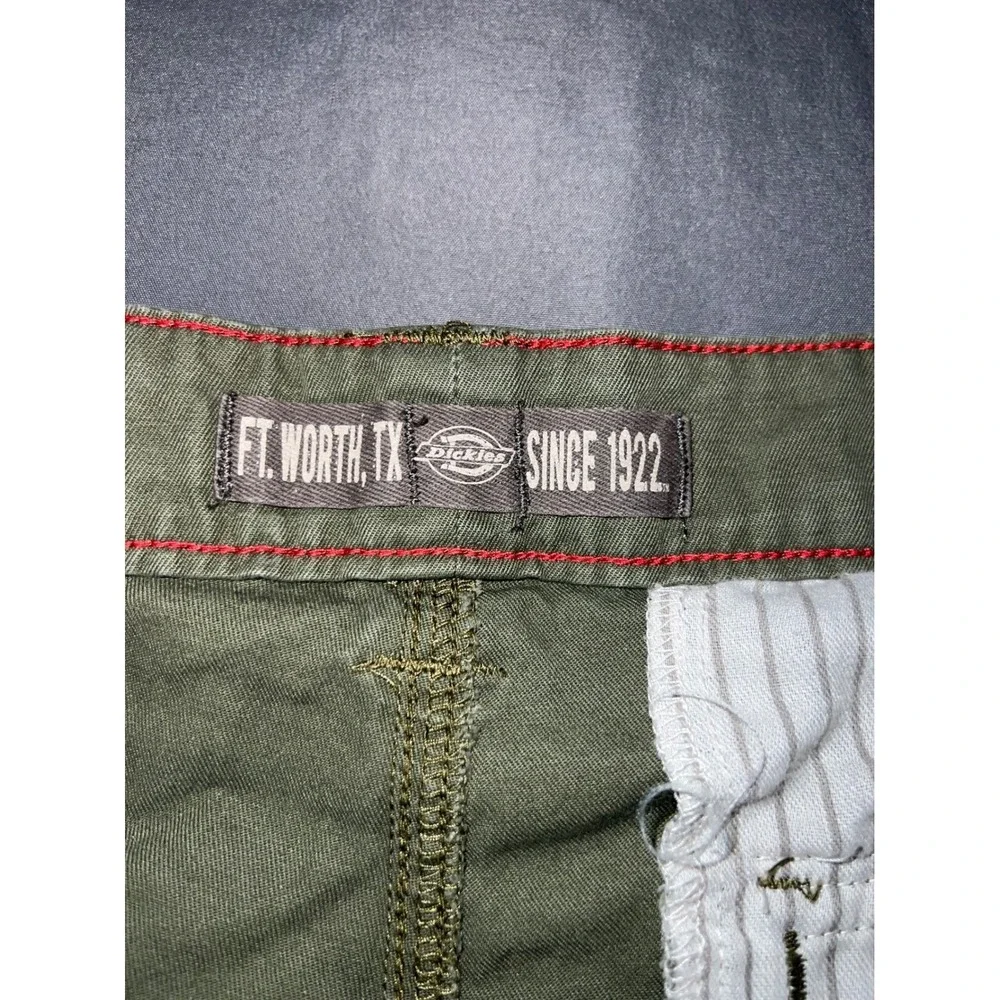 Dickies Mens Relaxed Fit Cargo Shorts Olive Green Cotton Twill FR327RGE Size 10